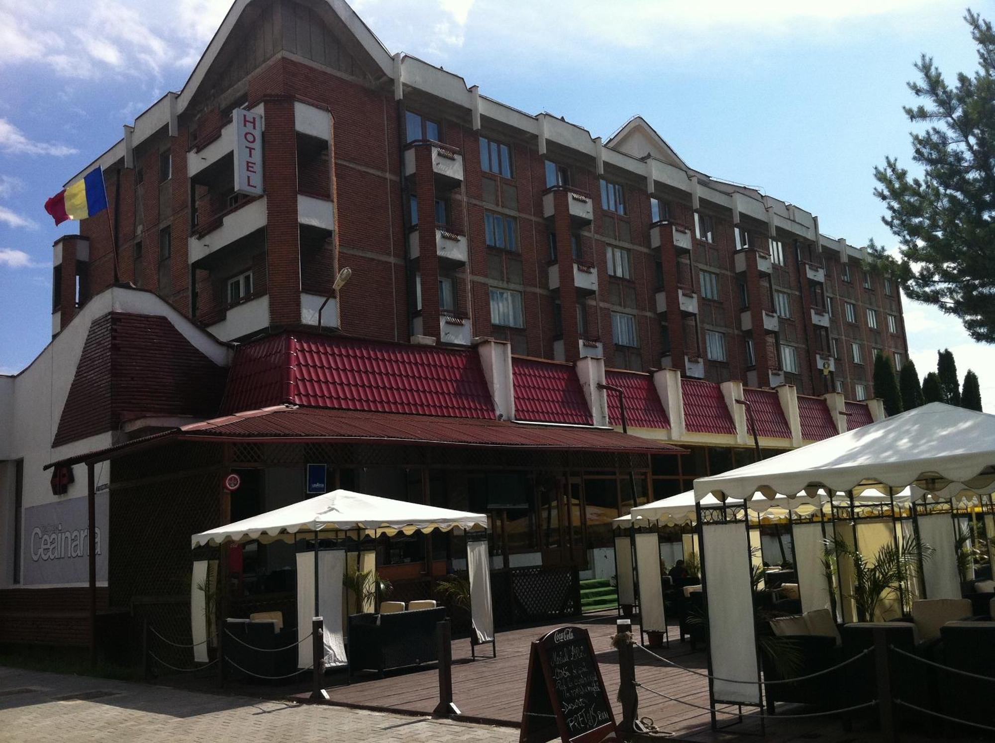 Petrosani Camere De Inchiriat - Hotel Petroshani Srl Exterior photo